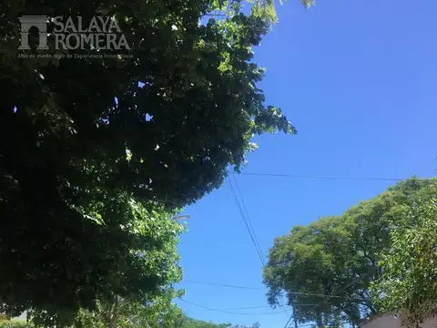 Casa 14 ambientes con 6 baños