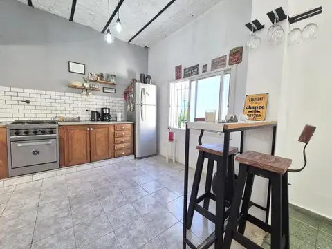 Alvarado 2700 , Piso 1