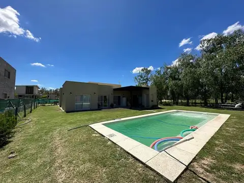 Casa en Venta en Santa Isabel, USD 185.000