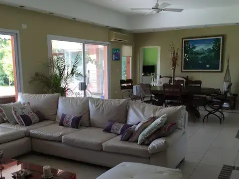 Casa al agua en Alquiler en Barrio Castores