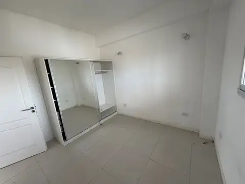Departamento en Alquiler en Tristán Suárez, $ 600.000