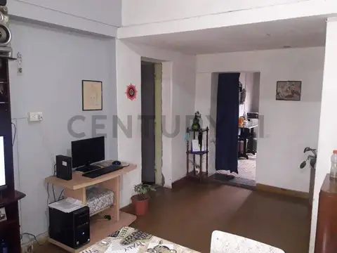 B. Geuna 200, Piso 0