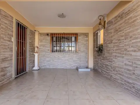 VENTA 5 AMB COCHERA QUINCHO PARQUE en R. CALZADA