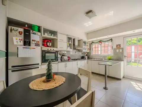 Casa en Venta en Lomas De Zamora, USD 122.000