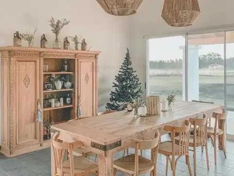 Casa 4 ambientes con 3 baños