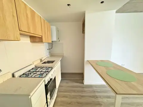 Maipu 2100