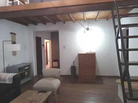 Casa 6 ambientes con 2 baños