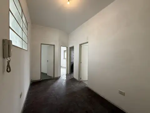 Depto Tipo Casa en Venta en Lanus Oeste, USD 52.000