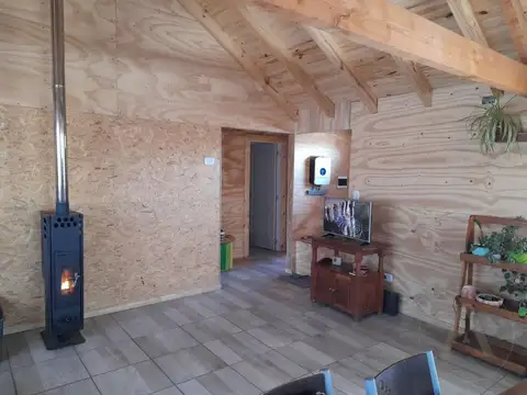 Casa 3 ambientes con 1 baño