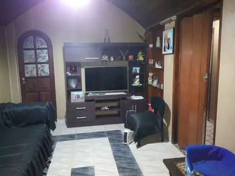 Casa 5 amb. venta Hurlingham c/ jardin y pileta