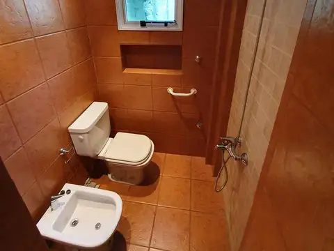 Pje. Ortega 900 Casa 4 Ambientes con Jardín   Quincho  Parrilla Caballito