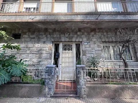 CASA VENTA VILLA RAFFO 4 AMBIENTES CON DEPOSITO TALLER APTO BANCO