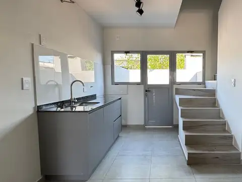 Depto Tipo Casa en Venta en Rafaela, USD 90.000