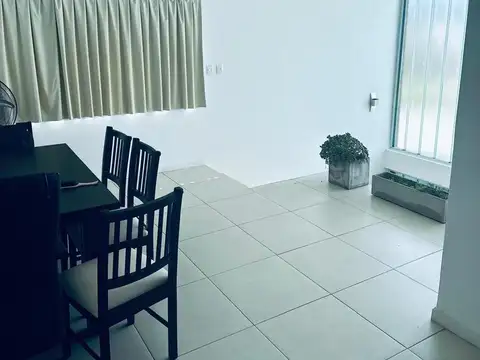 Casa 6 ambientes con 5 baños