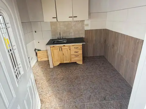 Depto Tipo Casa en Alquiler de 2 ambientes