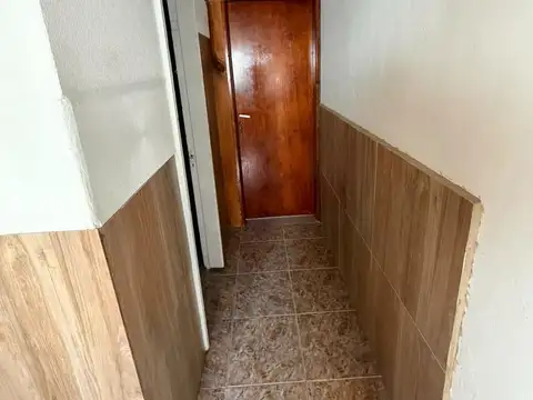Depto Tipo Casa en Alquiler en Lomas de Zamora, $ 300.000
