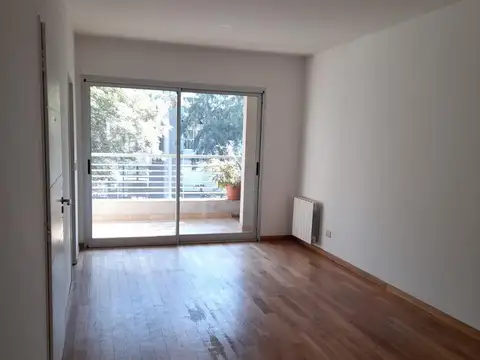 Departamento - Olivos-Vias/Rio