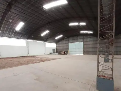ALQUILER IMPORTANTE GALPON EN LUJAN RUTA 7