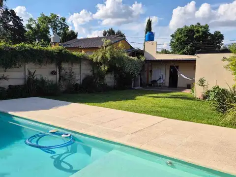 Venta Casa con pileta quincho La reja APTO CREDIT0