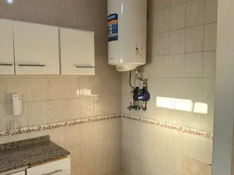 3 ambientes contra frente , muy luminoso con balcon frances , San Telmo