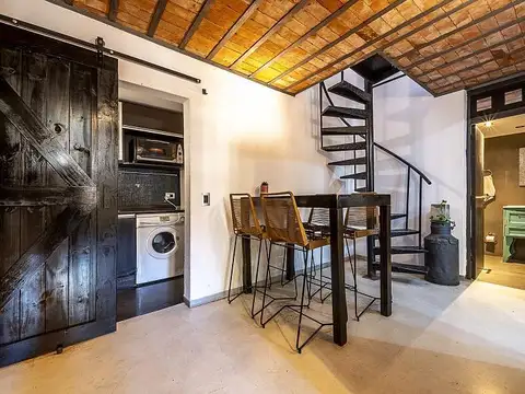 Depto Tipo Casa en Venta 90 años