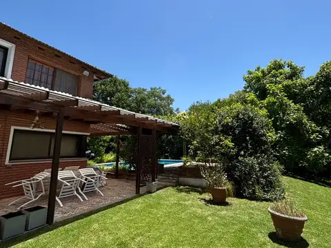 Casa en Alquiler de 4 dormitorios