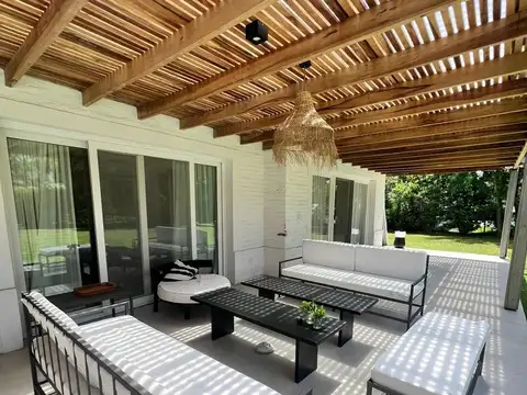 Casa en Alquiler Temporal en Mayling Club De Campo, USD 7.000