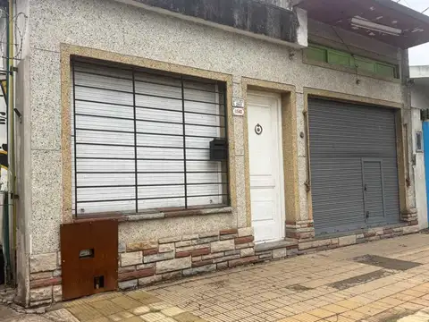 Teniente Oscar Camilli 200