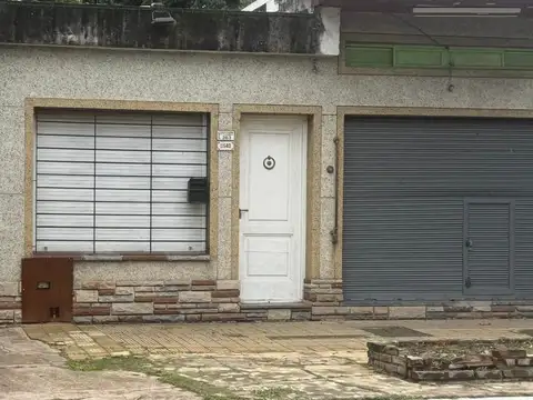 VENTA LOTE CASA DEPTO CON LOCAL MORENO CENTRO