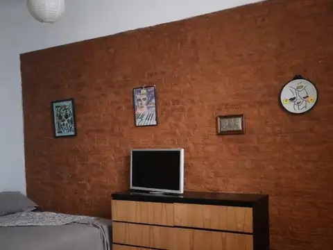 Depto Tipo Casa 5 ambientes con 1 baño