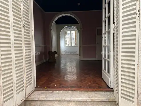 Local en Venta 102 años