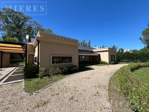 Casa en Venta de 4 dormitorios