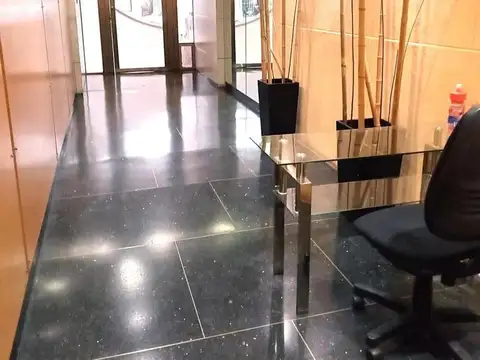 Avenida Corrientes e/ Thames y Juan B. Justo