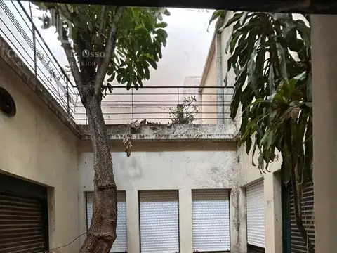 Casa 6 ambientes con 1 baño