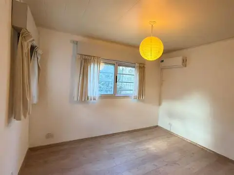 Casa 2 ambientes con 1 baño