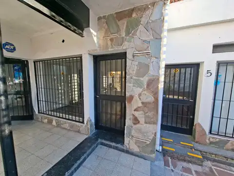 Avenida Juan Domingo Perón 2100