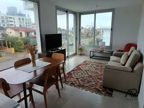 Apartamento en venta c/ cochera en Piriápolis