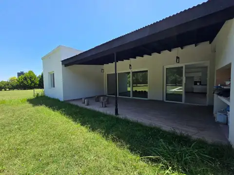 Casa en Alquiler al Norte