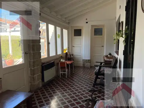Casa 6 ambientes con 3 baños