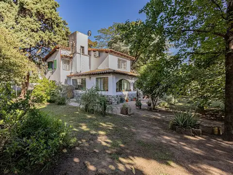 VENTA CASA QUINTA + PISCINA + PARQUE + DEPTO MERLO