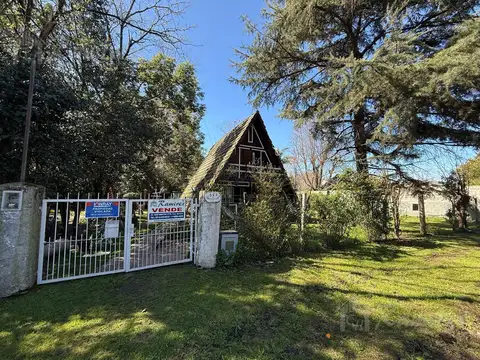 Casa de 4 Ambientes en Venta. Francisco Alvarez