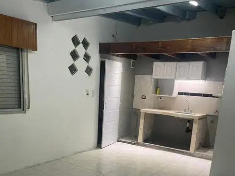 Depto Tipo Casa en Alquiler de 1 dormitorio