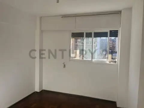 estrada 100, Piso 0