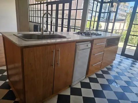 Venta PH, 4 ambientes con balcón aterrazado