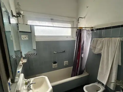 Casa en Venta con 4 cocheras