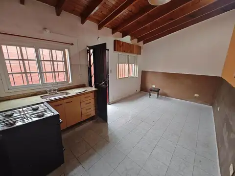 Depto Tipo Casa en Venta 8 años