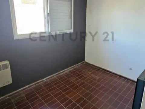 Casa en Calle Las Tipas – Las Heras (Barrio Reconquista) | 3 Dormitorios, Jardín con Pileta y Balcón