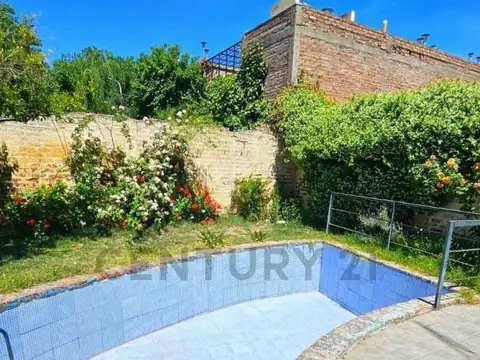 Casa en Venta con 1 cochera