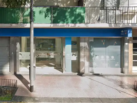 Excelente local bajo propiedad horizontal