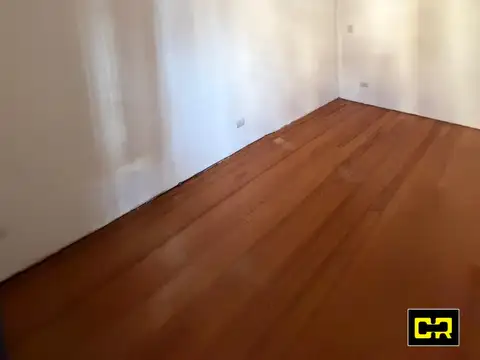 Depto Tipo Casa en Alquiler 80 años